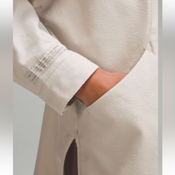 LAB Jacquard Relaxed-Fit Shirt - Picture 5 of 12